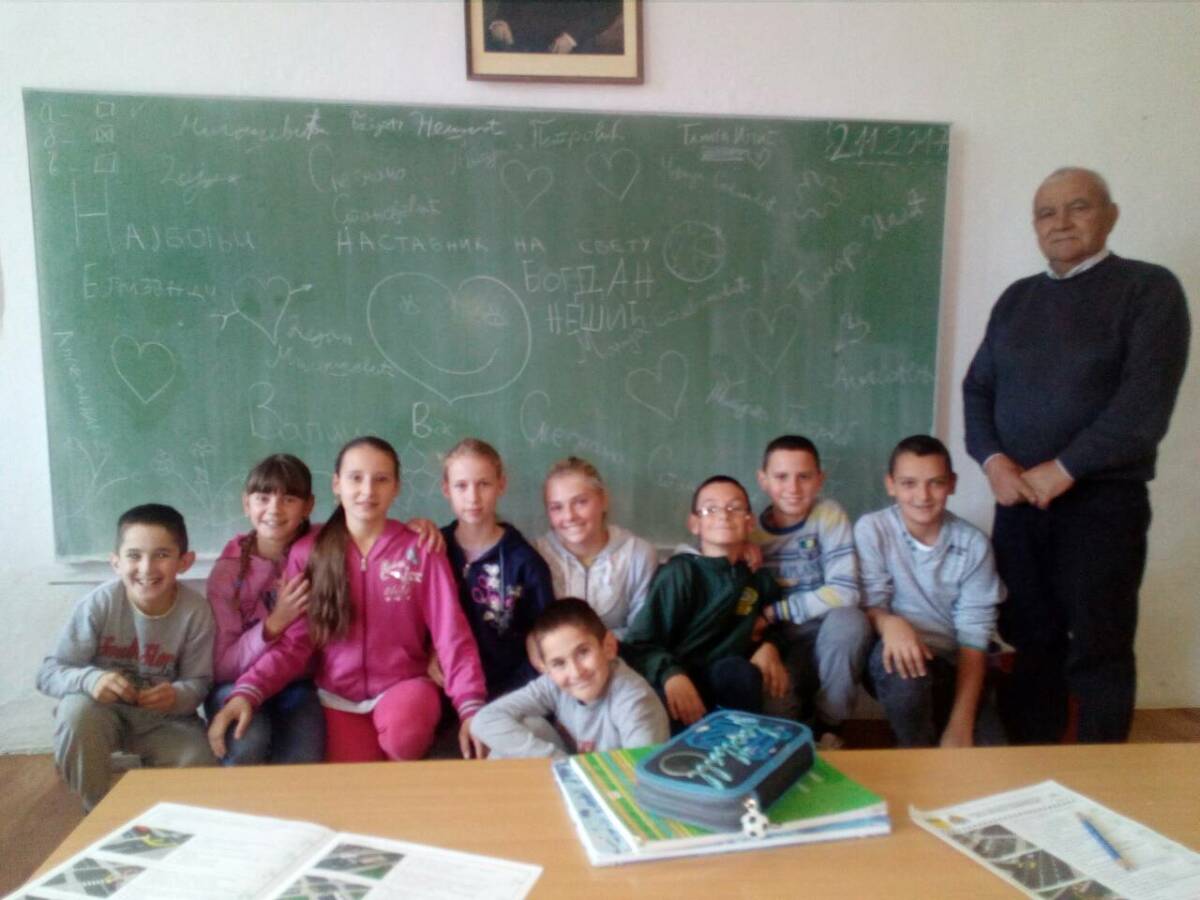 Ispratili_smo_nastavnika_u_penziju.jpg
