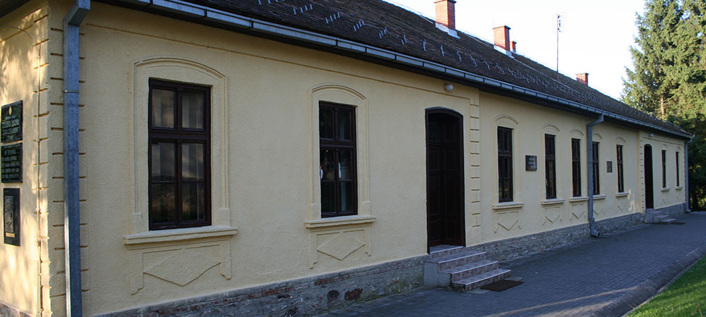 images/slideshow/skola_tekeris.jpg