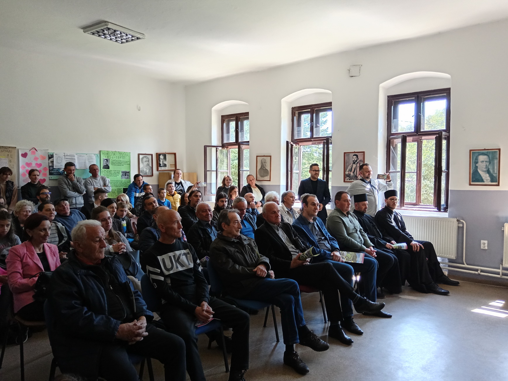 dan skole publika resize